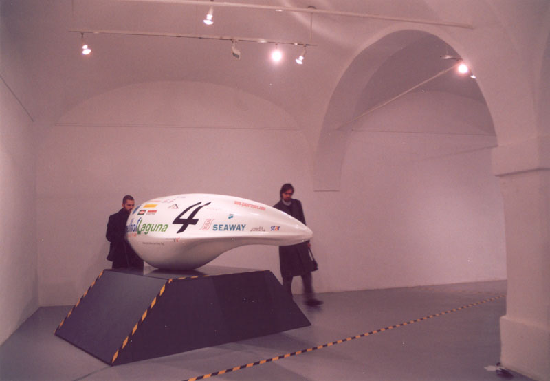 19installation_white5