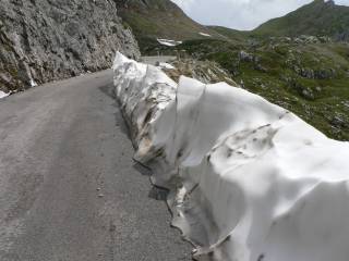 sneg na
Mangartski cesti / snow on the Mangart road
