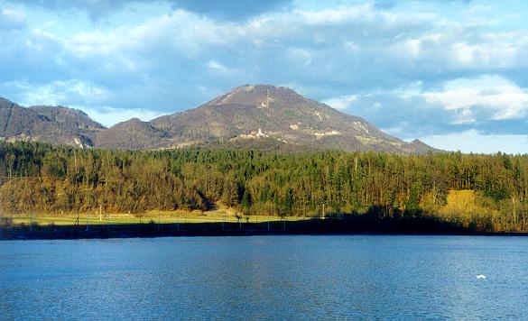 lake_Vrhovo1.JPG (42009 bytes)