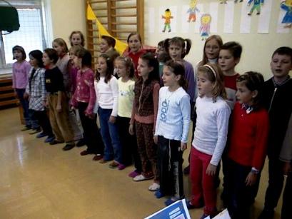 Tudi s pesmijo smo opozorili na na�e te�ave.