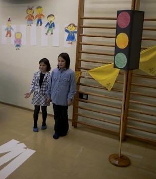 Tudi semafor si �elimo.