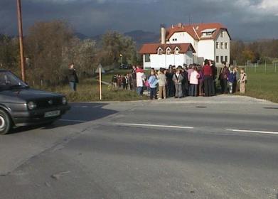 Ogled ene izmed nevarnih to�k na �olski poti.