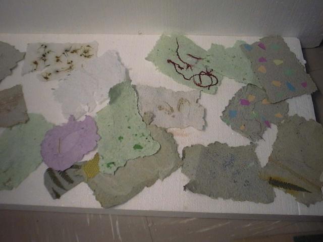 izdelek_papir.JPG (32464 bytes)