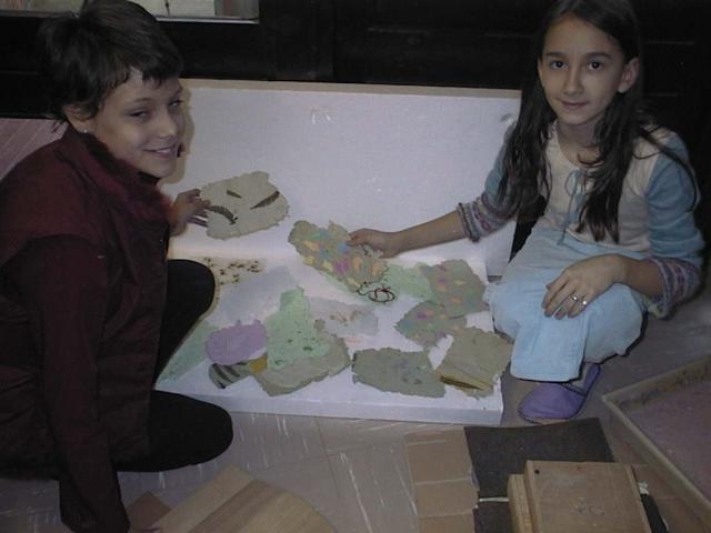 izdelek_papir1.JPG (31777 bytes)