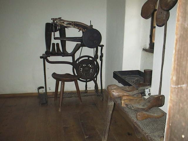 dol_jjmuzej6.JPG (34935 bytes)