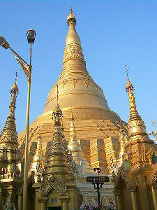 Pagoda Shwedagon v Yangonu