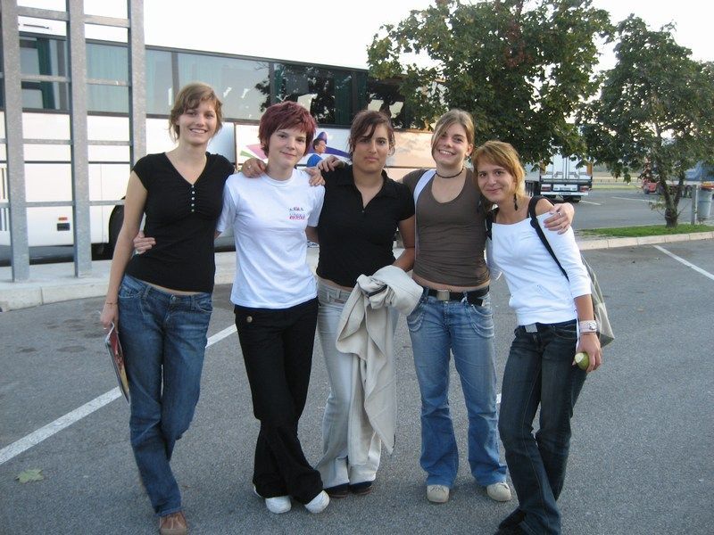 Image 8 of 12  -  107 kB