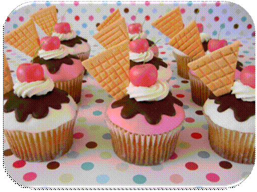 http://pticavdusi.blog.siol.net/files/2010/10/cupcake-foto.jpg