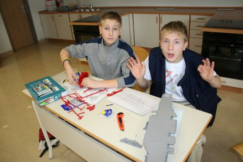 Image 15 of 18  -  46 kB