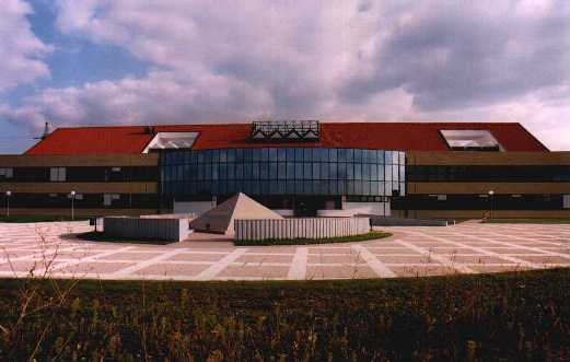 sola1.jpg (19445 bytes)