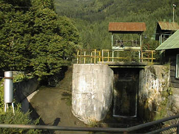 HC_jez.jpg (37583 bytes)