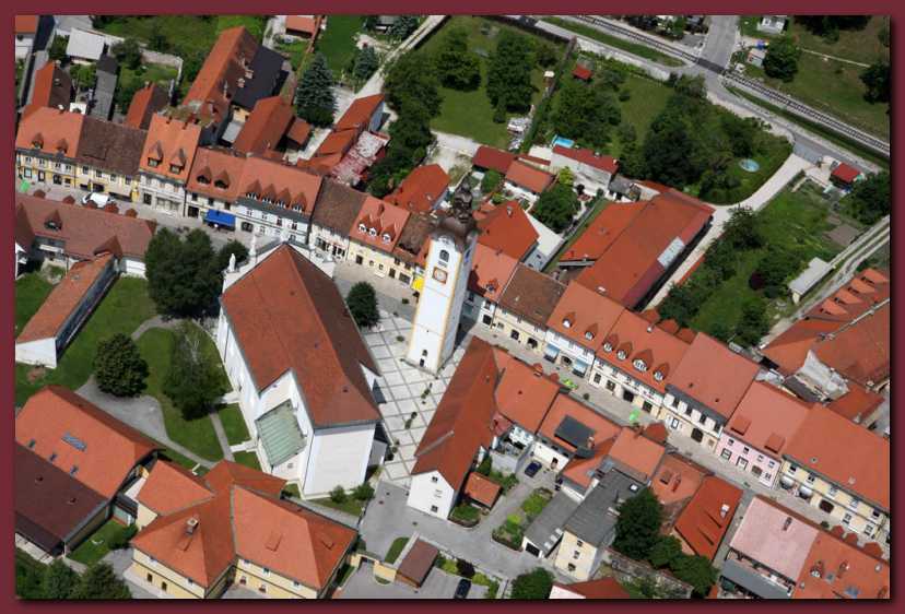 Farna cerkev na �utni