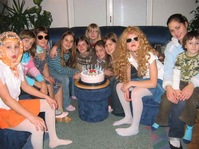 nas10rd_5.jpg (72182 bytes)