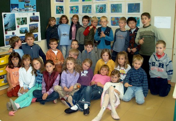 2ef.jpg (81787 bytes)