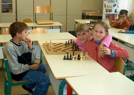 dama.jpg (64239 bytes)