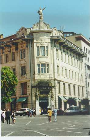 Stavba Centromerkurja