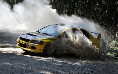 http://fc01.deviantart.net/fs71/i/2011/096/a/1/mitsubishi_evo_rally_by_flinstonero-d3dcbae.jpg