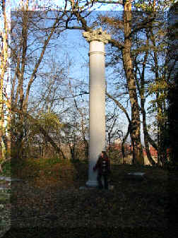 wpeE.jpg (19246 bytes)