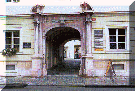 prothasi.gif (94415 bytes)