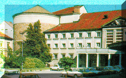 theatre.gif (62291 bytes)