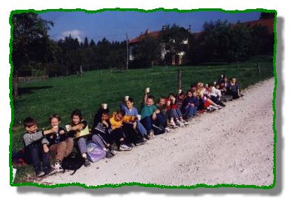 "Nazadnje smo nazdravili - uspe�no opravljenemu delu in Davidu Jelenku za rojstni dan!"