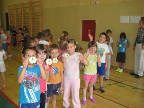 Opis: \\ZB2-XP\Dokumenti2\Kaja\�tafetne igre 1.r\100_6204.JPG