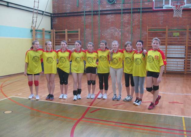 Opis: D:\Users\DELO\Pictures\2011-12-20 tekmovanje v odbojki - deklice, 19.12.11\tekmovanje v odbojki - deklice, 19.12.11 096.JPG