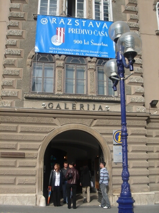 Klikni za naslednjo fotografijo