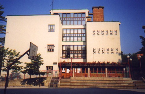 sola1.jpg (43976 bytes)