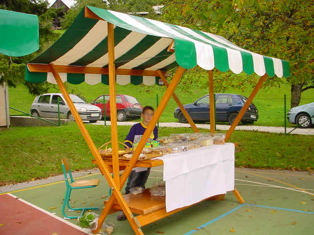 trznica0966.JPG (143255 bytes)