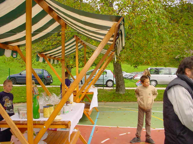 trznica0967.JPG (157919 bytes)