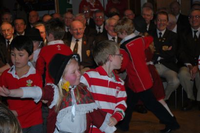 Ples v narodni noši