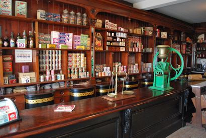 V trgovini (danes muzej)