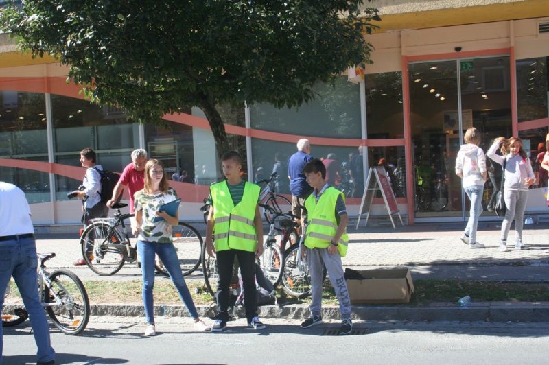 Dan brez avtomobila 2015