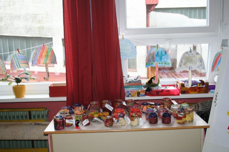 Dedki in babice na obisku v 1.a