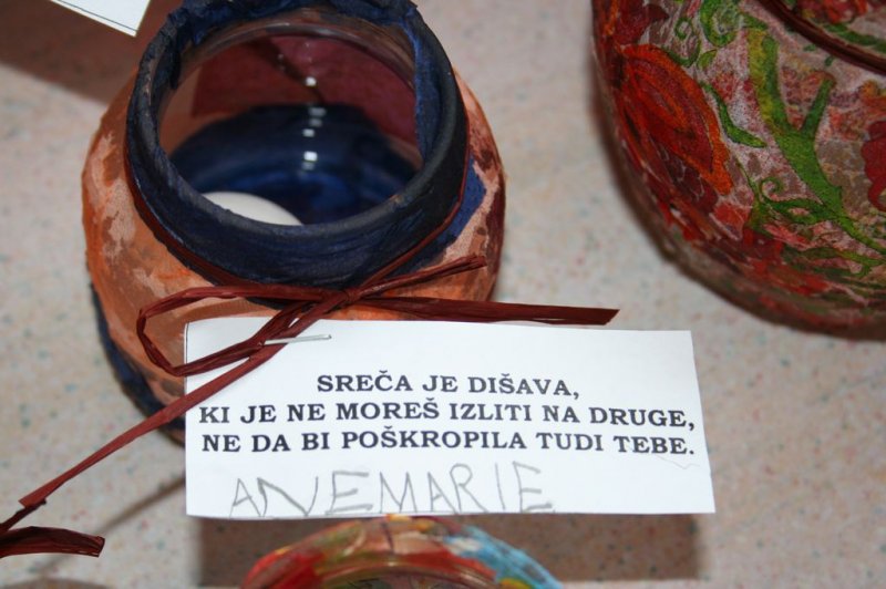 Dedki in babice na obisku v 1.a