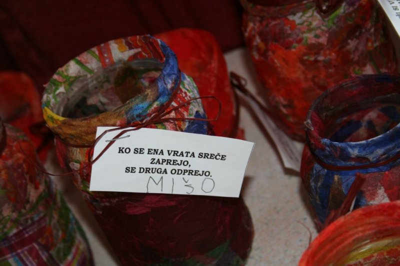 Dedki in babice na obisku v 1.a