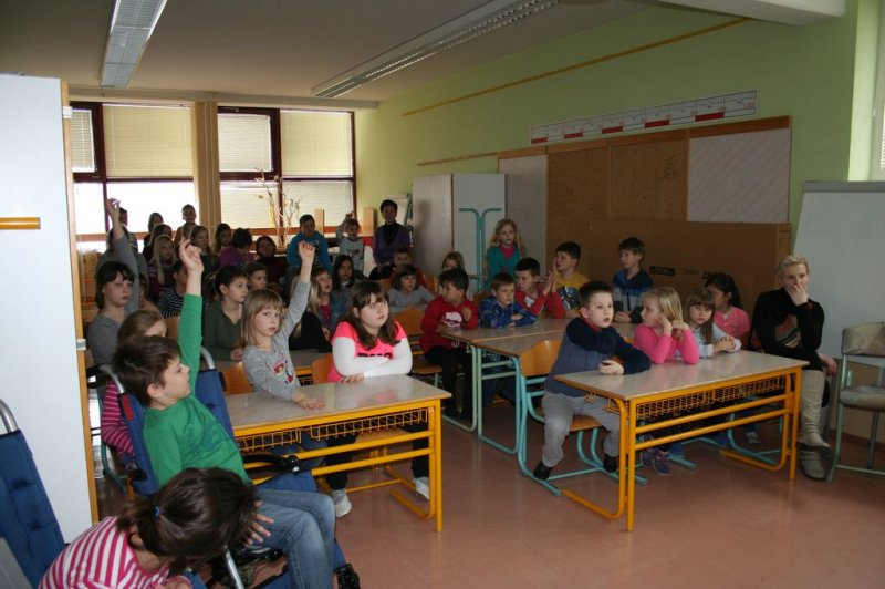 Društvo za zaščito živali Pomurja na obisku