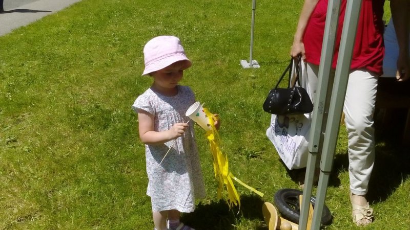 Družinski piknik v mestnem parku