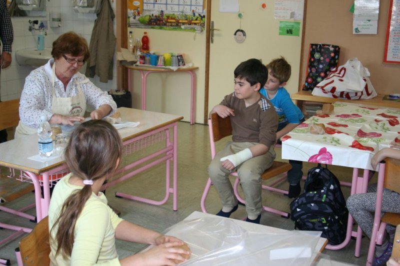 Kajina babica na obisku