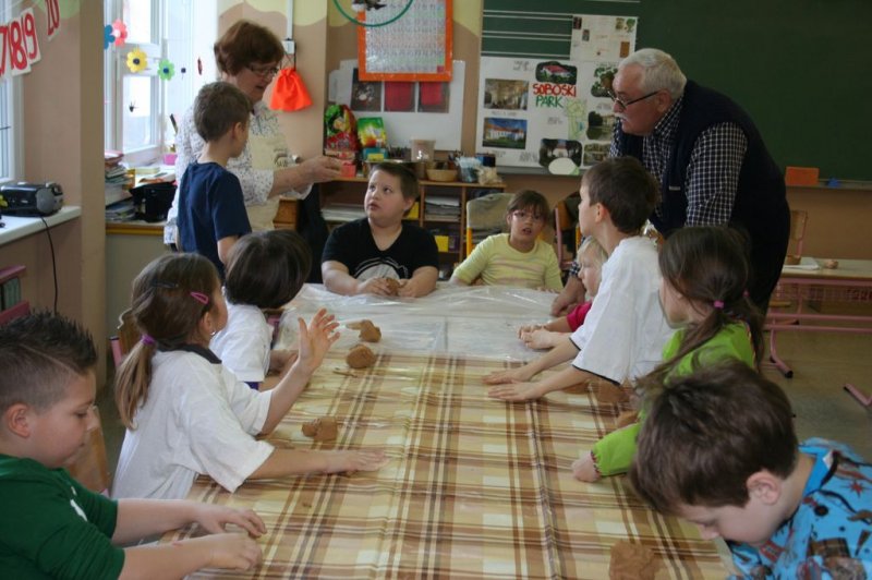 Kajina babica na obisku