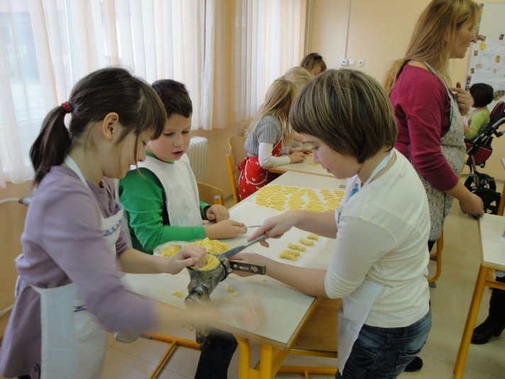 Pekli smo božične kekse