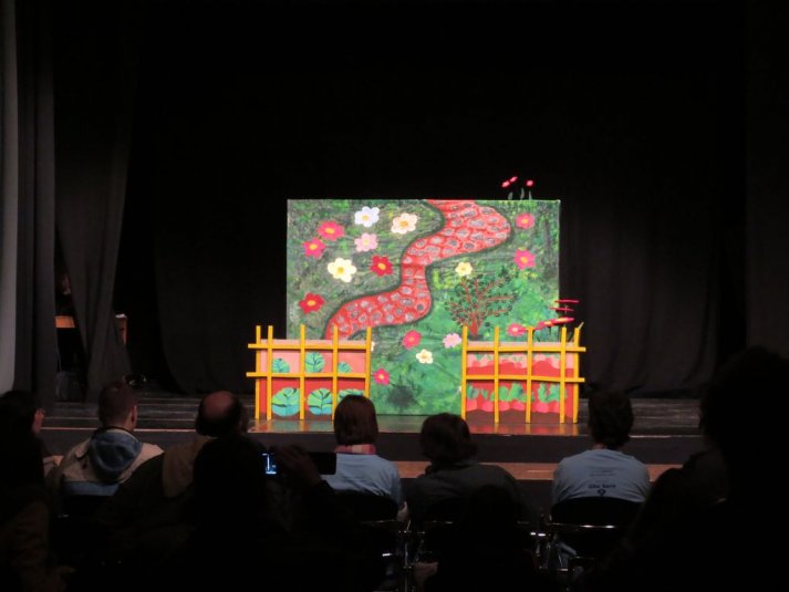 Lutkovna skupina Navihanci na območnem srečanju