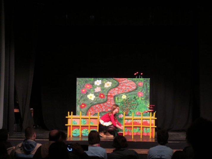 Lutkovna skupina Navihanci na območnem srečanju