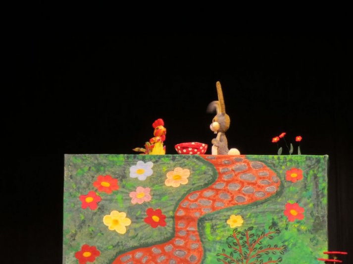 Lutkovna skupina Navihanci na območnem srečanju