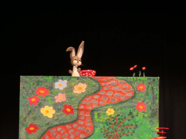 Lutkovna skupina Navihanci na območnem srečanju