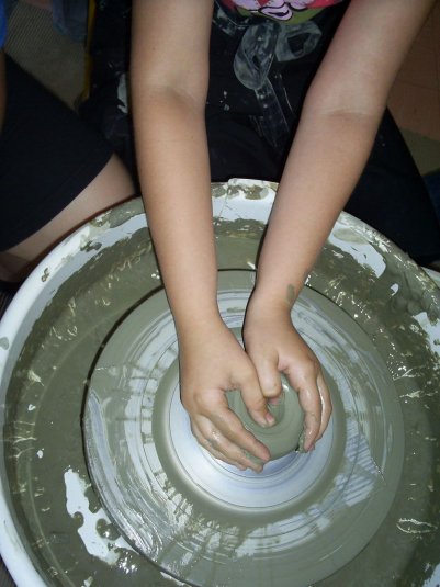 Lončarska delavnica v 4.a