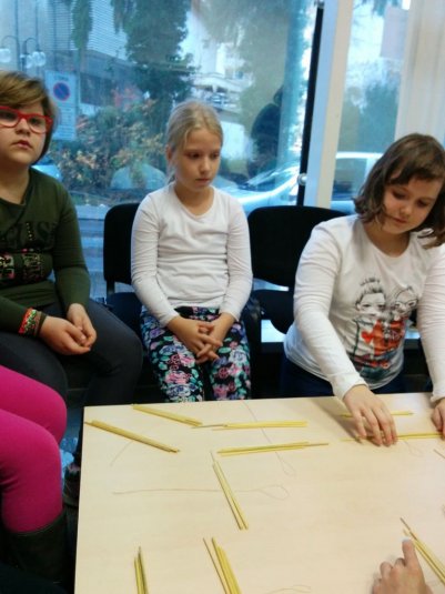 Izdelovali smo okraske iz ličja in slame