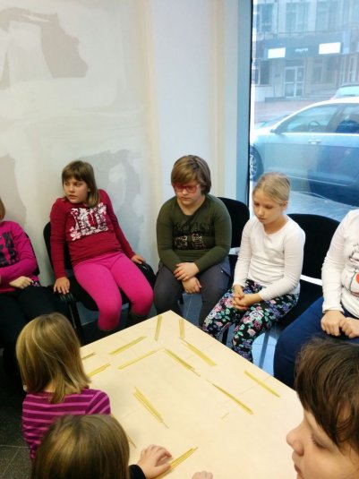 Izdelovali smo okraske iz ličja in slame