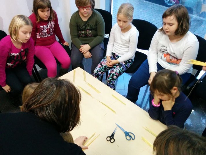 Izdelovali smo okraske iz ličja in slame